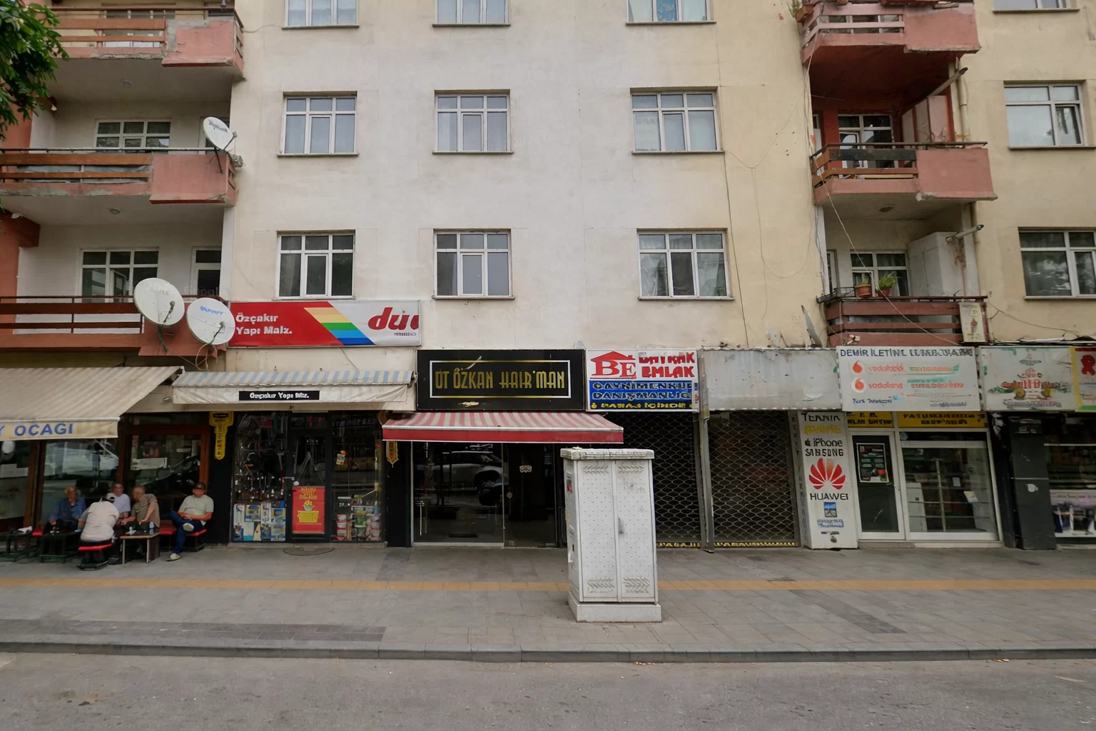 SAKARYA CADDESİ ÜZERİ AZİZİYE CAMİ KARŞISI SATILIK İŞYERİ